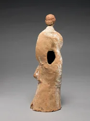 Statuette einer weiblichen Figur (Ton)
